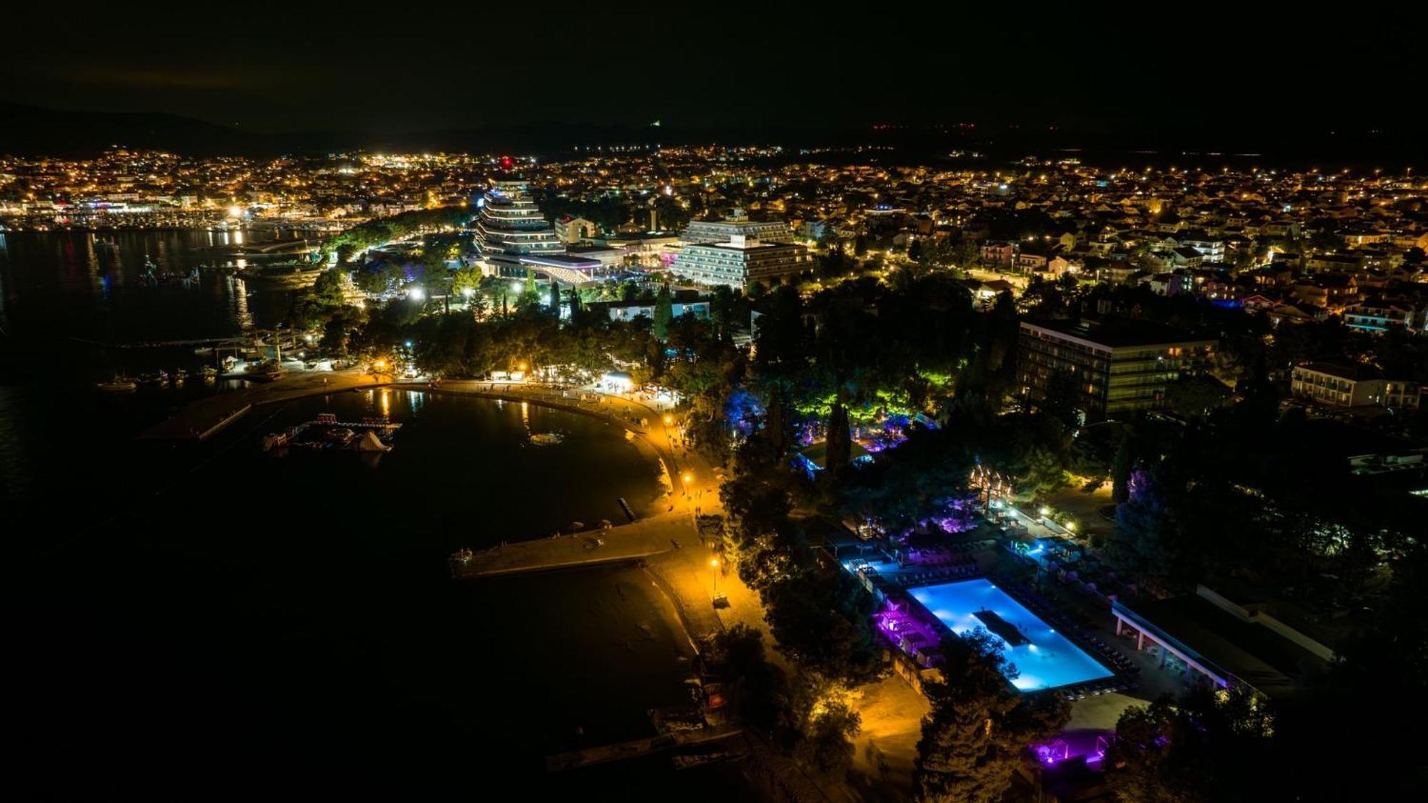 Croatia Camp Mobile Homes Vodice Bagian luar foto